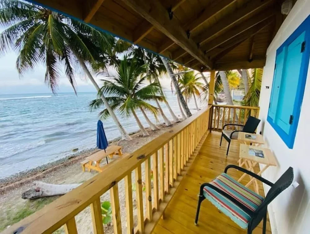 Cute beachfront hotel in Patillas, Puerto Rico - Villa Celestial Blue